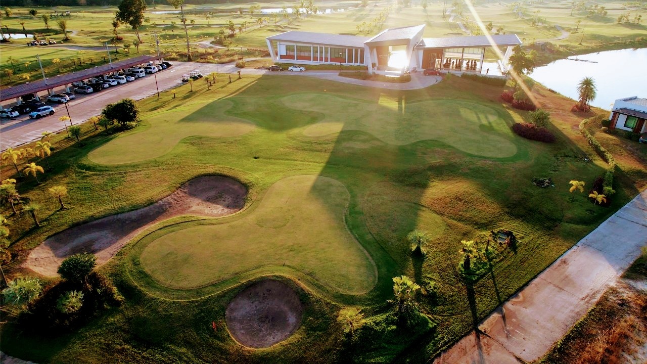 우돈타니 로얄크릭 무제한 골프 여행 패키지