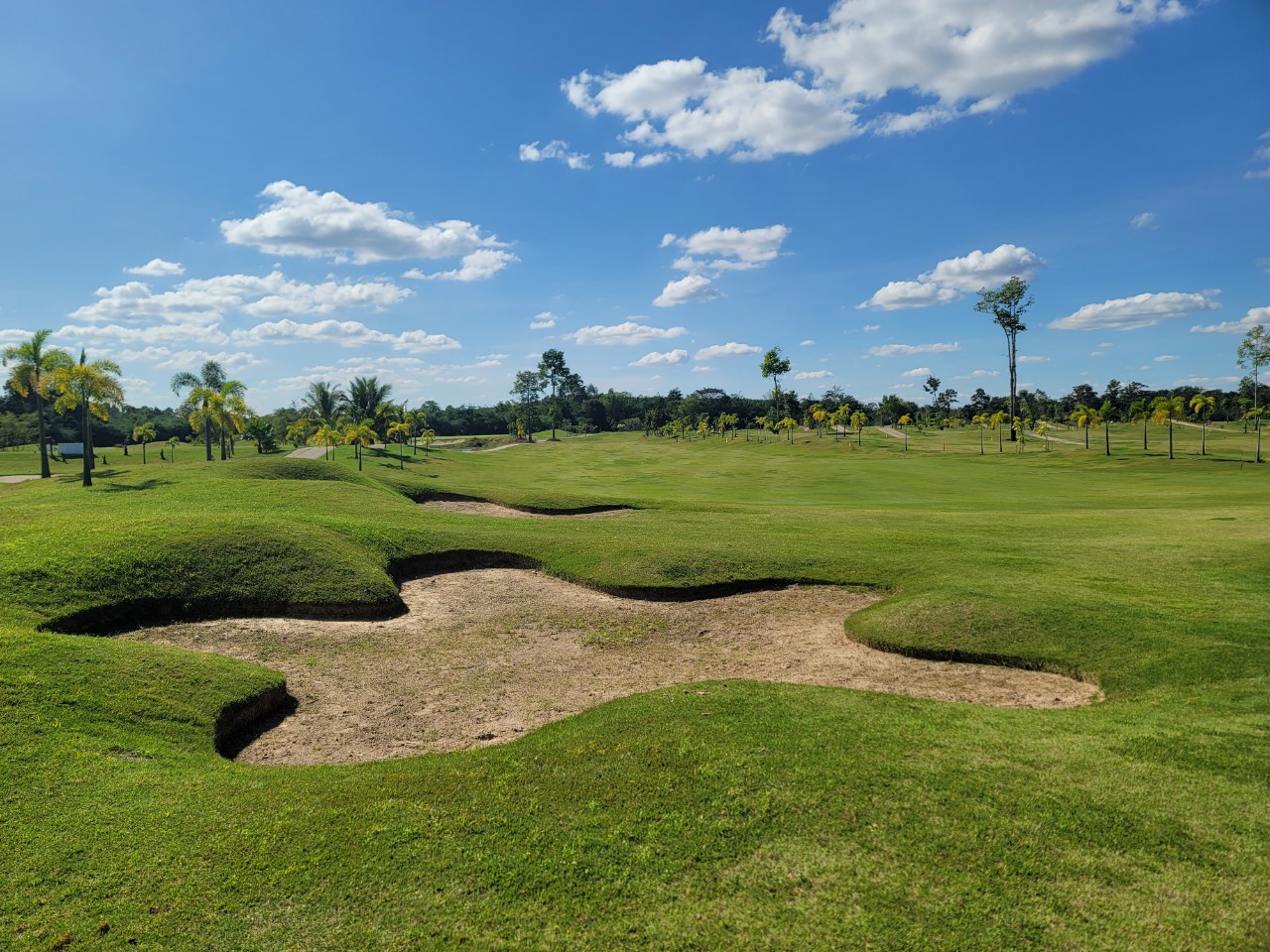 우돈타니 로얄크릭 무제한 골프 여행 패키지