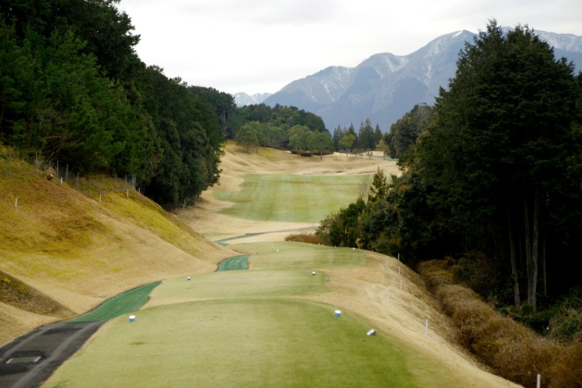 나고야 유노야마 온천 2색 골프 패키지